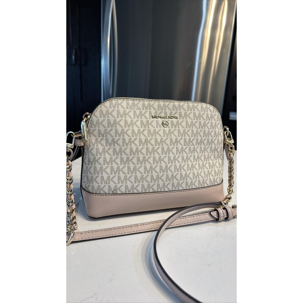 Michael Kors Jet Set Travel Medium Dome Crossbody Bag Vanilla Pink